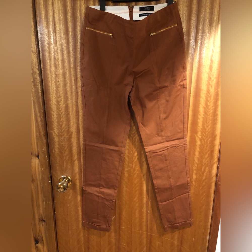 Body by Victoria Christie fit pants with invisible zipper in the back size 8